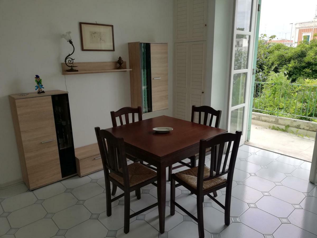 Villa Parisi Bari Bagian luar foto