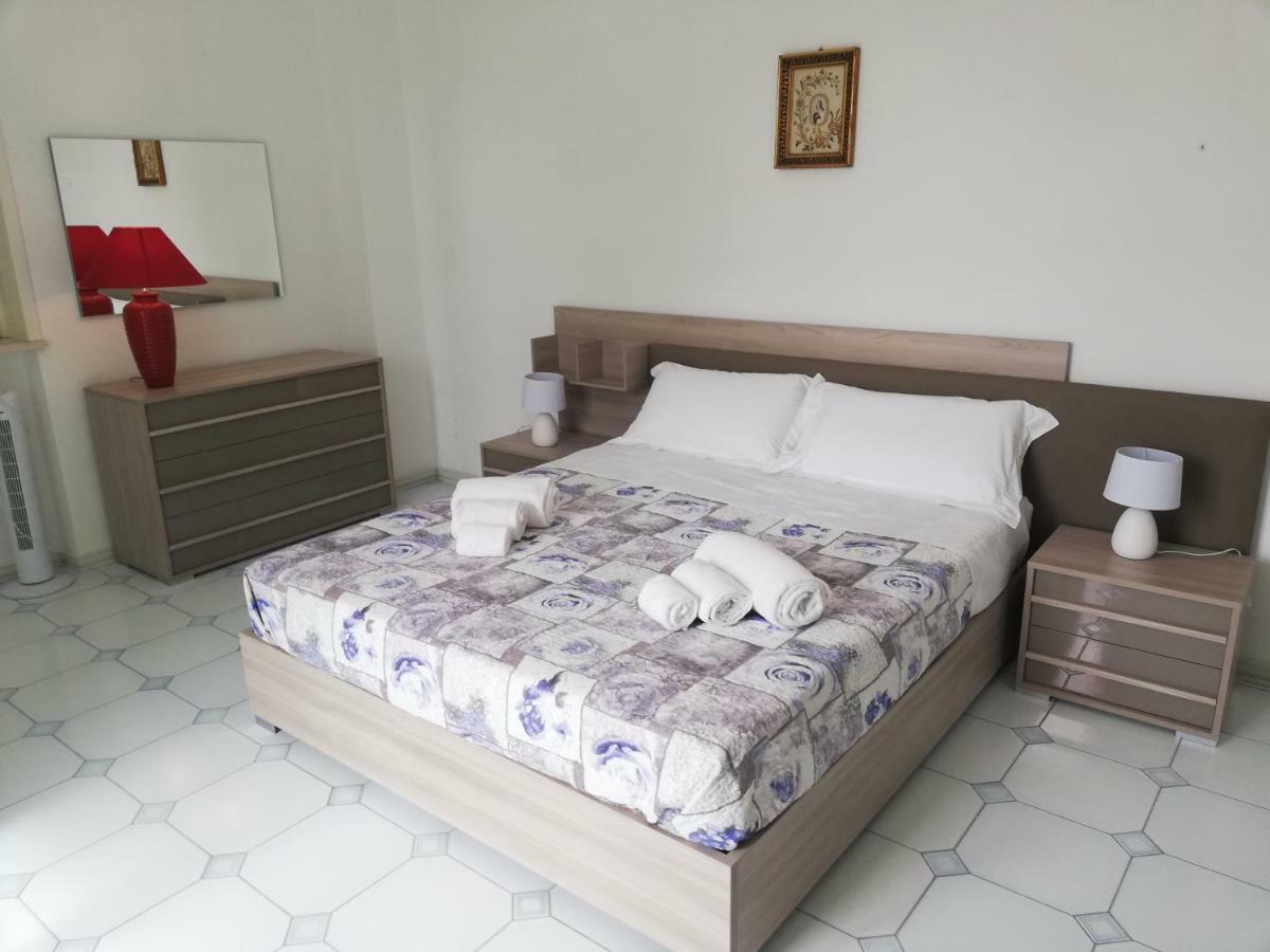 Villa Parisi Bari Bagian luar foto