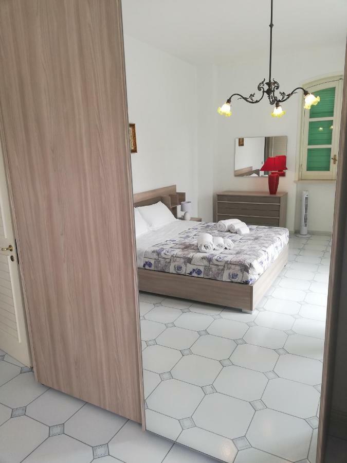 Villa Parisi Bari Bagian luar foto